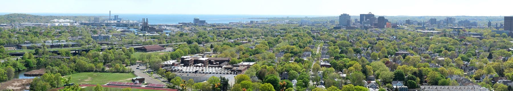Photo: Pi.1415926535 (CC BY-SA 3.0), via Wikimedia Commons New Haven, Connecticut, seen from East Rock